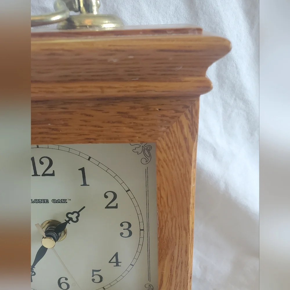 Lone Oak Vtg Classic Brown Wooden Oak Mantel Desk Shelf Clock Quartz Movement